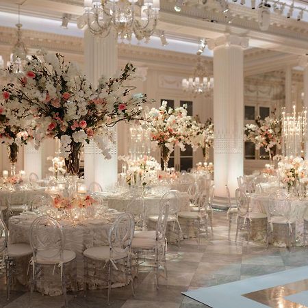 ذا بييير، فندق تاج نيو يورك المظهر الخارجي الصورة The ballroom at the Four Seasons Hotel
